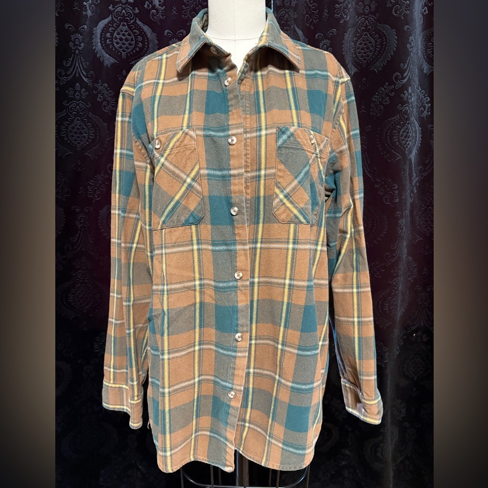 Plaid Long-Sleeve Flannel Shirt in Tan and Teal